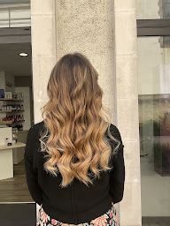 Photo n°13 de Blanc bleu coiffure à La Roche-sur-Yon (Magasin de produits de beauté)