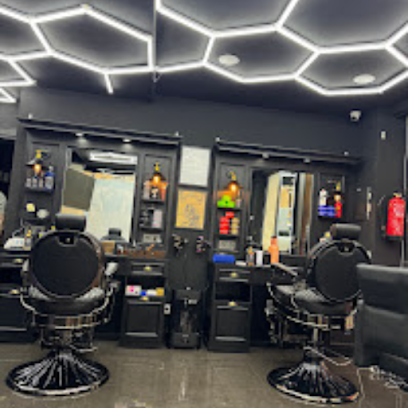 Corte & Magia - Peluquería y Barbería en Barcelona