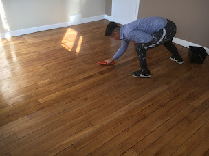 Photo n°3 de S.n.p.r | Maçon 93 | Entreprise de Peinture 93 | Carreleur 93 à Gagny (Service de pose de parquet)