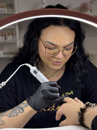 Nikita Nails, podolog, manicure hybrydowy, pedicure, podologia, Warszawa, Targówek