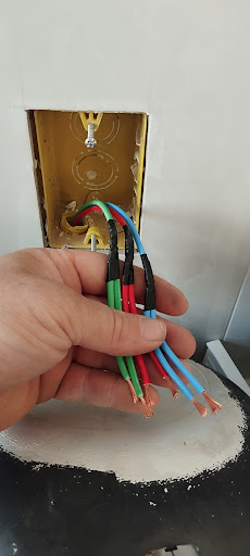 Eletricista Marcelo Vieira