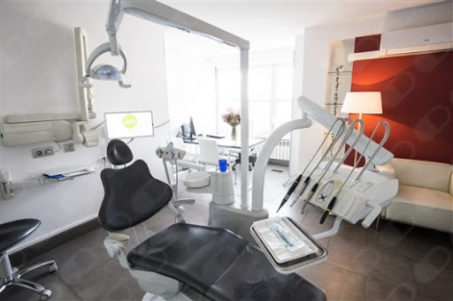 Dr. Milton Caravaca Treves, Dentista - Thumbnail
