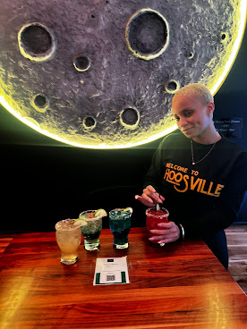 NiteOwl Kitchen and Cocktails by null