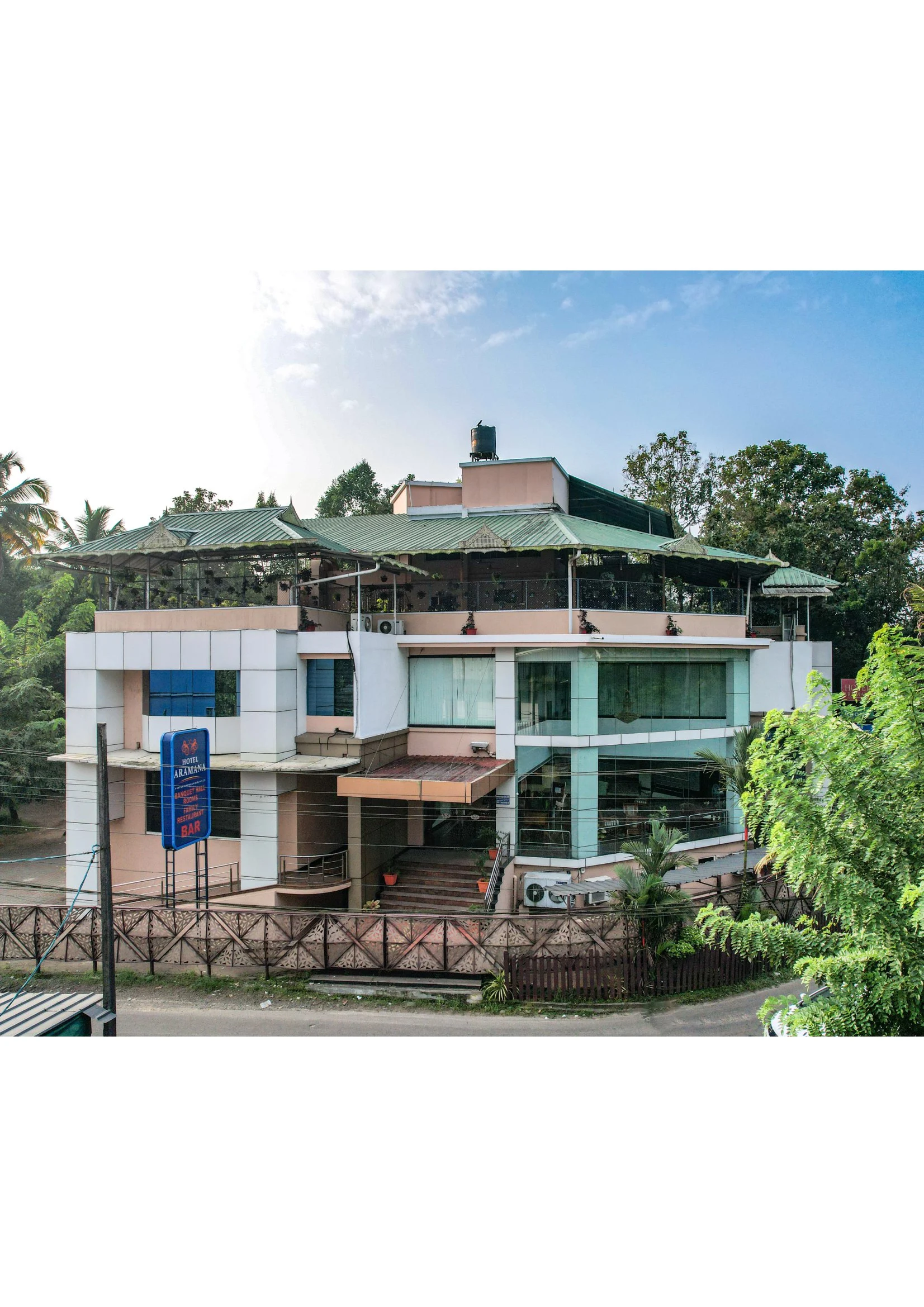 Hotel Aramana, Manjapra