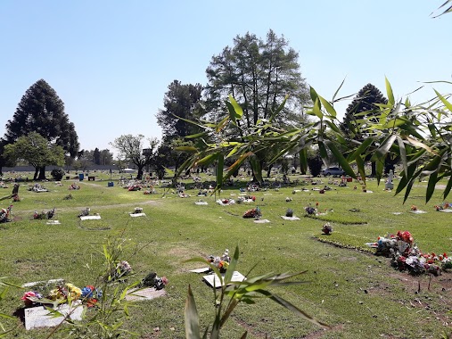 Cementerio Parque Grand Bourg, Author: Ricardo López Göttig