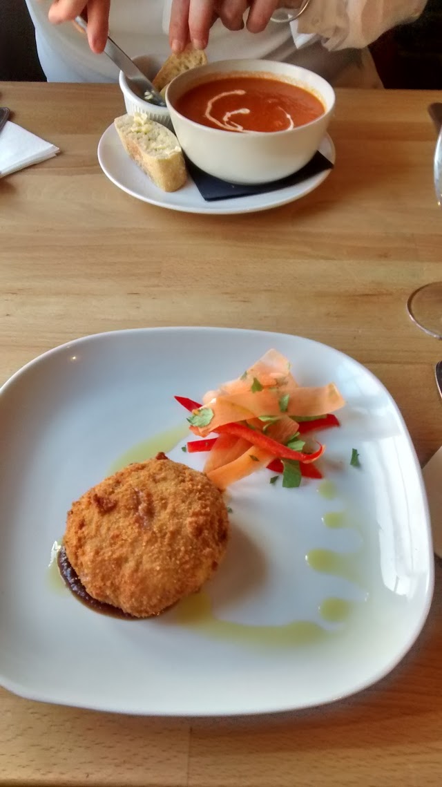 The Artisan Bar & Grill