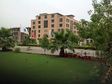 UMT Library Building lahore