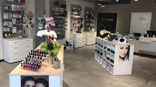 Akkademy Nails and Lashes Gallery - Italy