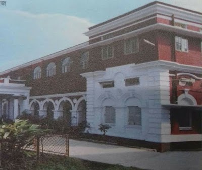 Photos of Ananda Mohan University College