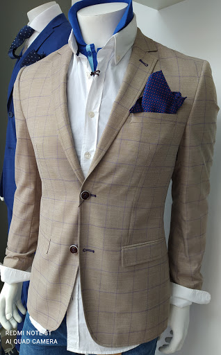 MODA HOMBRE ANTONIO CASTILLO