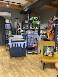 Photo n°11 de A Votre Image à Saint-Laurent-d'Aigouze (Salon de coiffure)