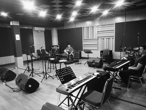 Practice Room Studio, Author: Sherylin Sirait