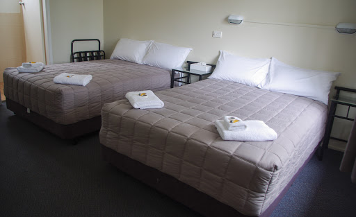 Fairway Lodge Motel - Thumbnail