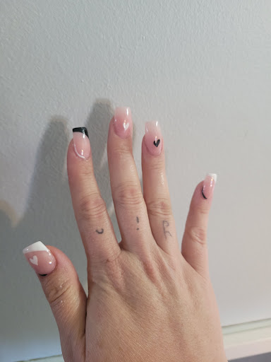 PINKS NAILS SPA II - Thumbnail