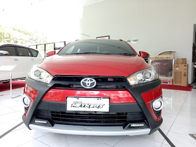 Photos of Toyota workshop Urip Sumohardjo