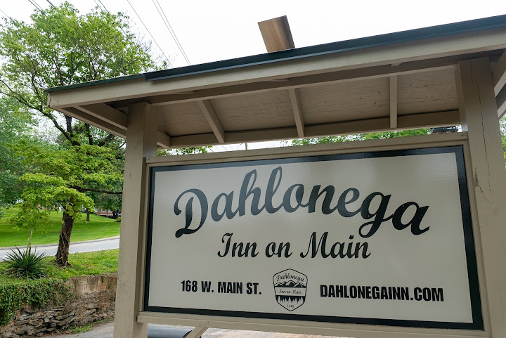 Dahlonega Inn On Main by null