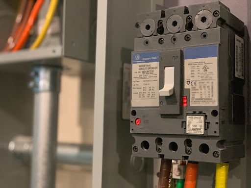 Esslin Electric - Visual