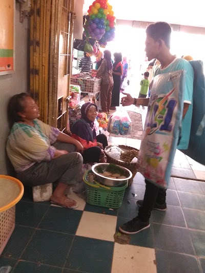 Photos of Indomaret Wangon 2