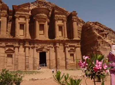 Photos of Silk Tomb