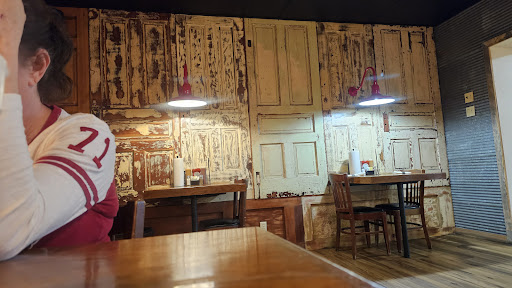 Hoots BBQ & Steaks - Thumbnail