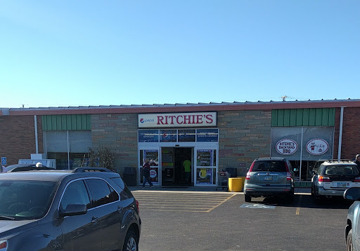 Ritchie's Backyard BBQ Logo