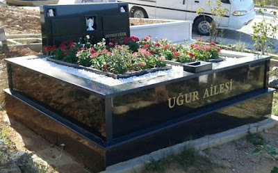 Bağlarbaşı Surp Haç Ermeni Mezarlığı
