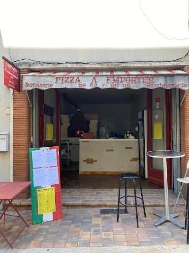 Photo 1 - Casti Pizza