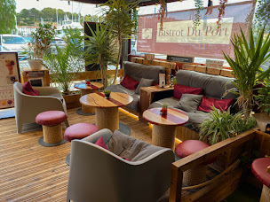 Photo n°4 de Bistrot Du Port SAINT MANDRIER à Saint-Mandrier-sur-Mer (Bar à vin)