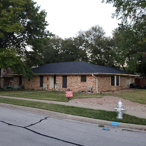 Arrowhead Christmas Light Installation