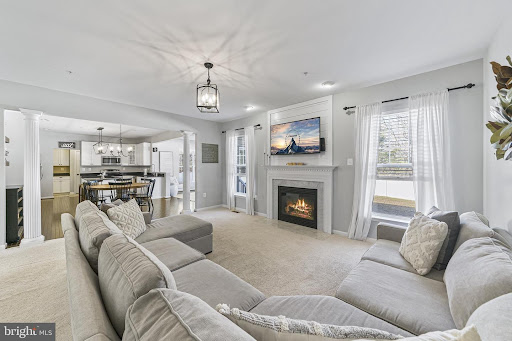 Danielle Dixon Realtor - Century 21 New Millennium