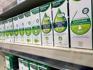 Photo n°10 de Pharmacie Marme-Dauphant à Thiers (Service de location de fauteuils roulants)