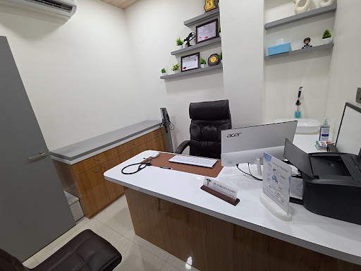 Searching for a Doctor Near Bamandongari? Dr. Farhan Khan at M.Z Multicare Clinic, Ulwe, offers t… post image