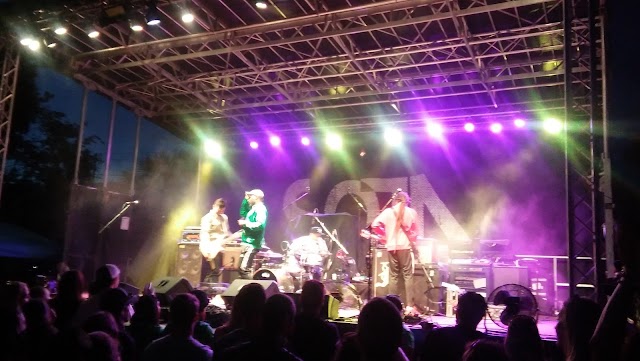 Heartwood Soundstage