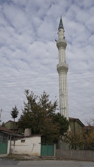 Üçgöz Cami