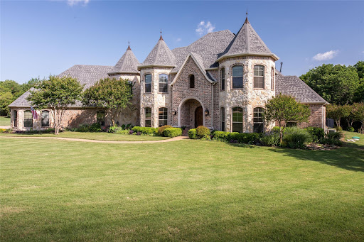 Dawn Lawrence, Real Estate Specialist