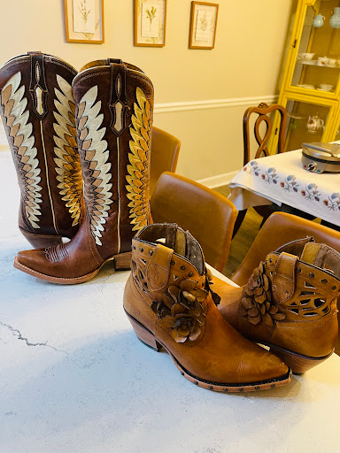 Cavender's Horsetown West - Thumbnail