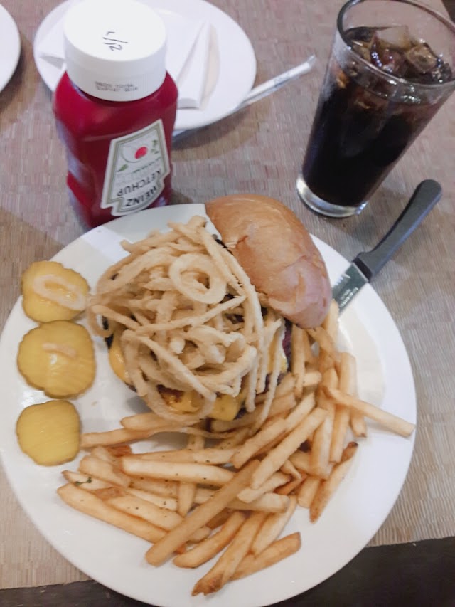 Bennigan's El Dorado