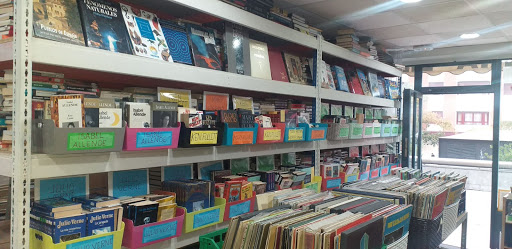 Librería Papel y Letras