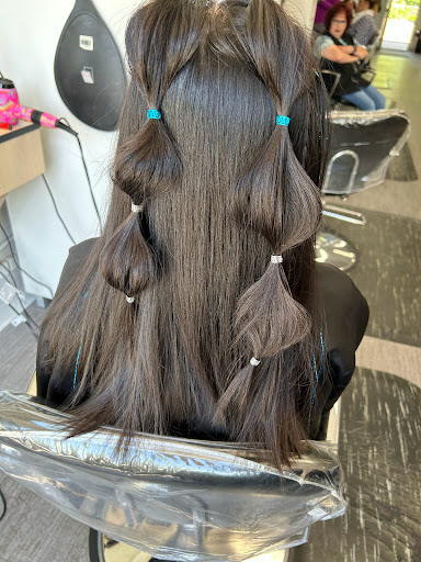 Yayas Hair Salon - Thumbnail