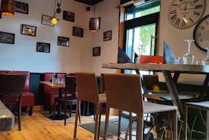 Photo n°7 de Ô Bon Poulet - Rôtisserie & Restaurant à Saint-Jean-d'Angély (Restauration rapide)