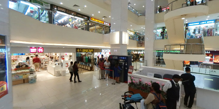 Lucky Plaza by null