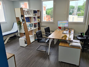 Photo n°17 de Dr Massinissa DEHL - Chirurgien Orthopédiste Béthune : Hanche / Genou / Epaule à Béthune (Chirurgien)