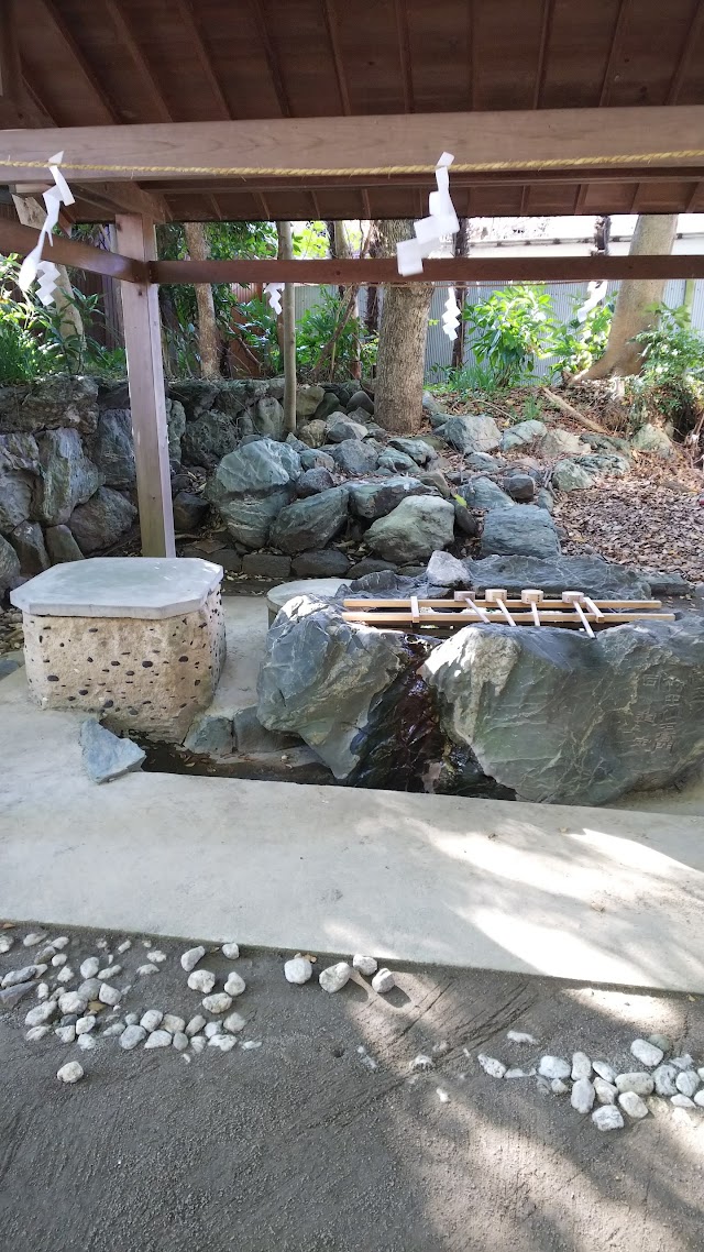 Kawabenanakusa Shrine