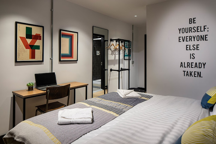 LATROUPE Jacobs Inn Dublin by null