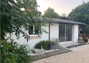 Photo n°2 de Nadege Baudoin Cossu - Sophrologie, Méditation,Yoga & Reiki à Saint-Lucien (Professeur de yoga)