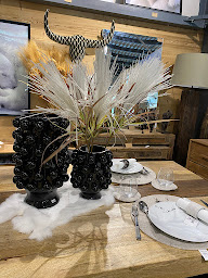 Photo n°2 de AMBIANCE M à AIME (Magasin de meubles)