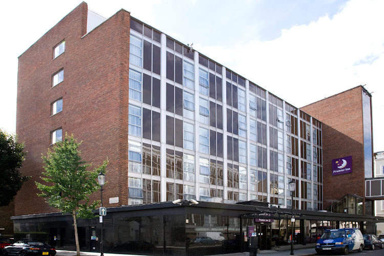 Premier Inn London Kensington (Earl's Court) hotel