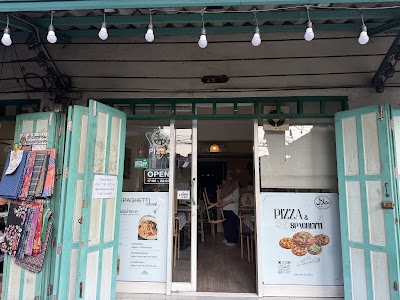 Daily Sara pizza halal & CC ไก่กรอบ สาขาเจริญกรุ 2