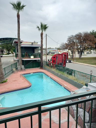 Whispering Palms Inn - Thumbnail