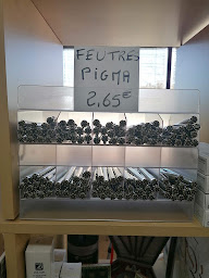 Photo n°23 de Toutencadre à Saint-Privat-des-Vieux (Boutique de loisirs créatifs)